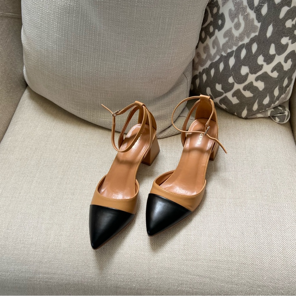 Closed pointed toe heels pumps